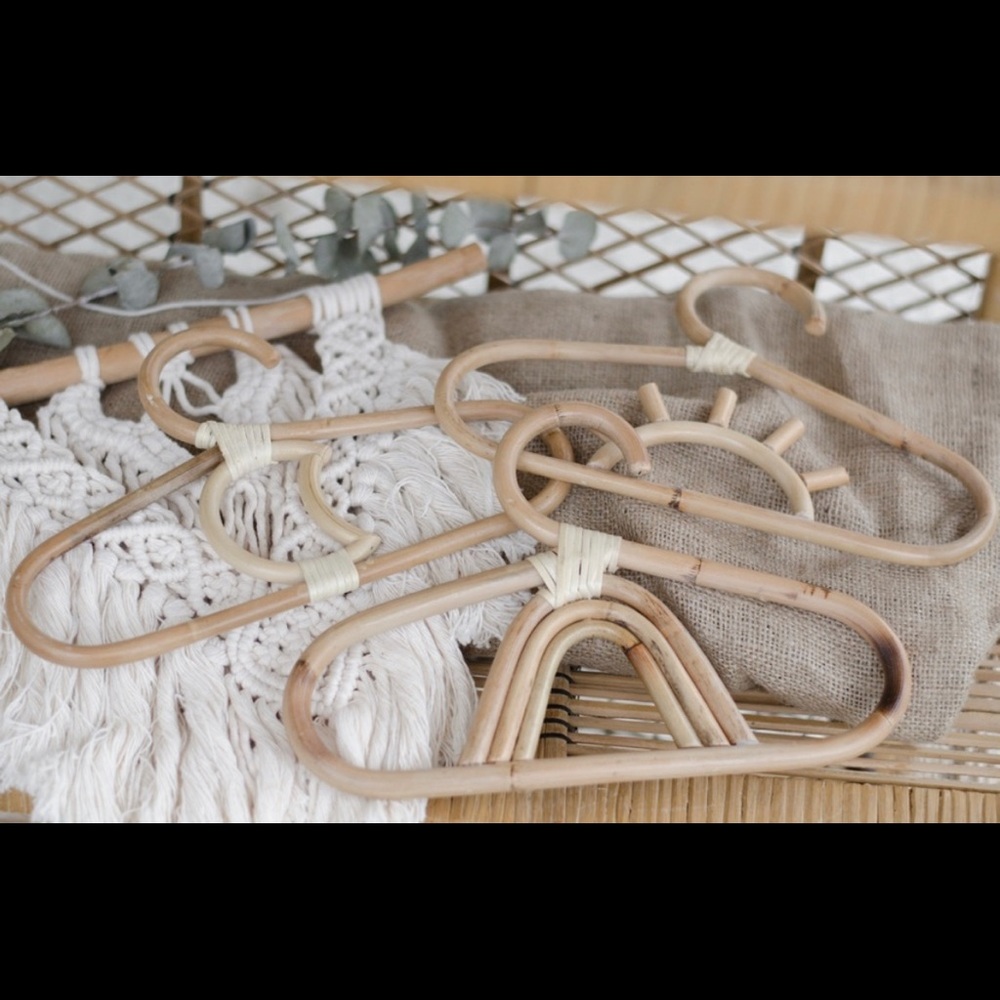 30 Kids Boho Rattan Hangers - 10 Pack